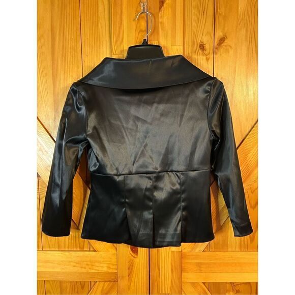 White House Black Market satin evening wrap, jacket size 4 (4918) Read - Picture 4 of 5